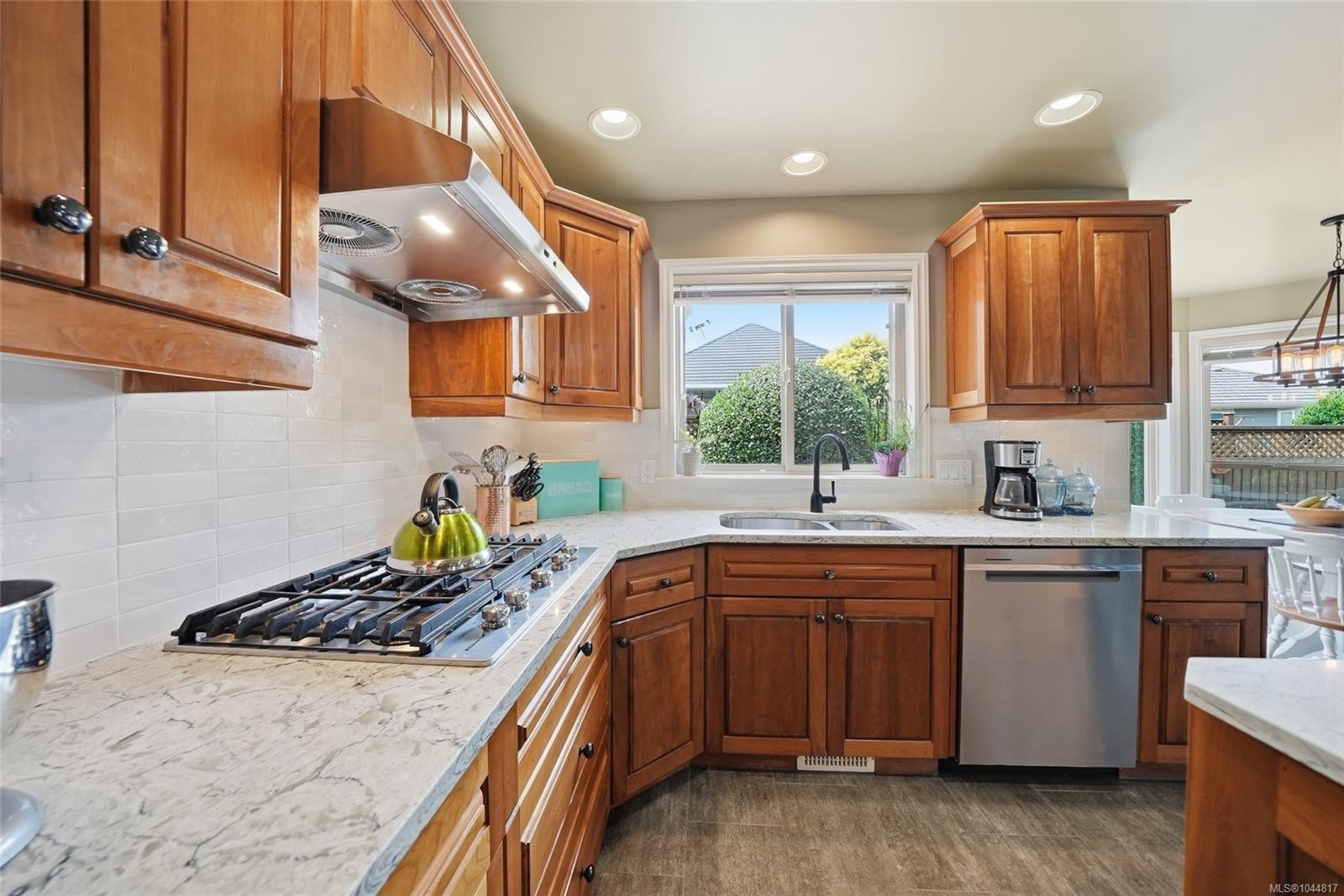 1096 Aery View Way, Parksville, BC