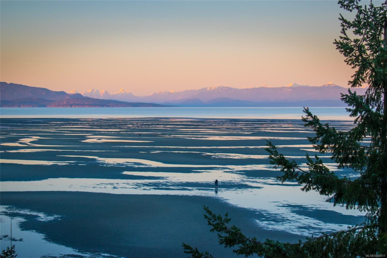 1096 Aery View Way, Parksville, BC