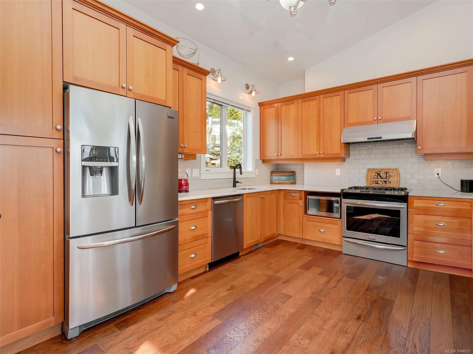 125 Hilltop Cres, Sooke, BC