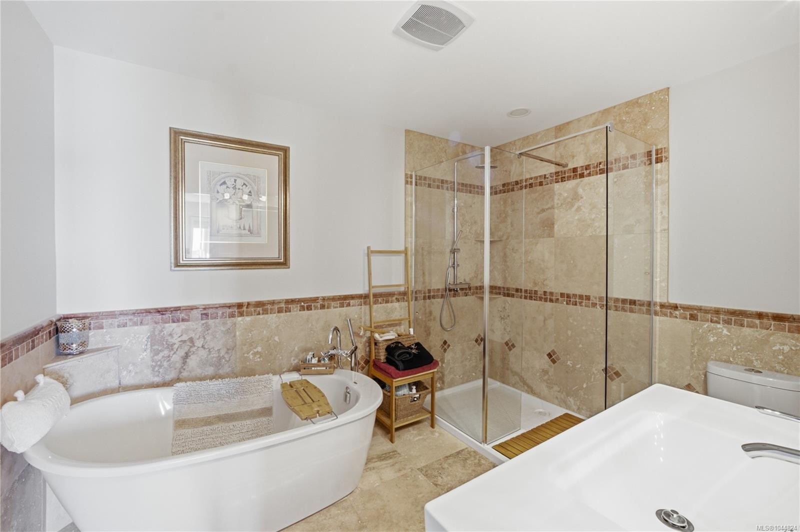 8485 Lisa Lane, Lantzville, BC
