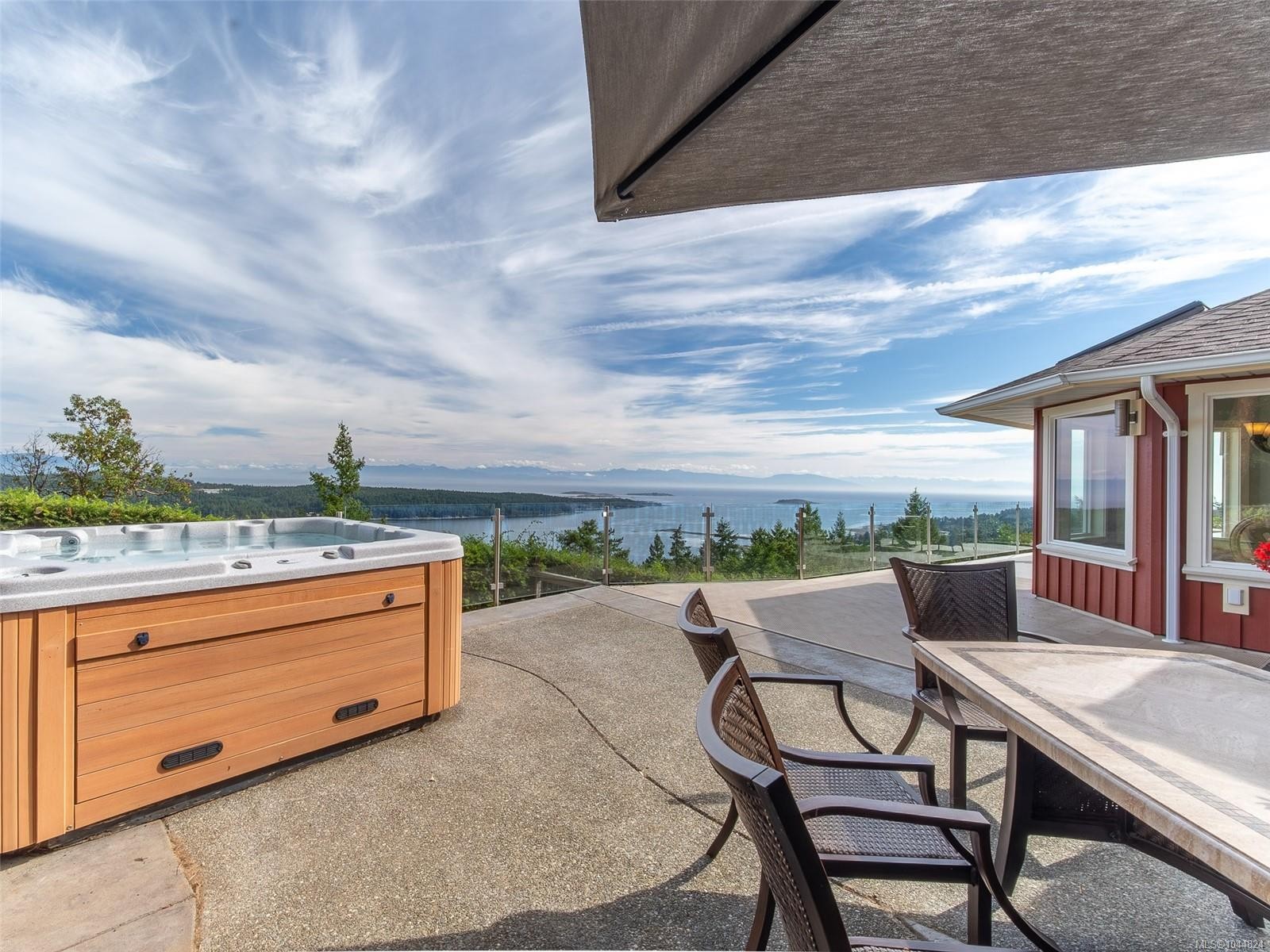 8485 Lisa Lane, Lantzville, BC