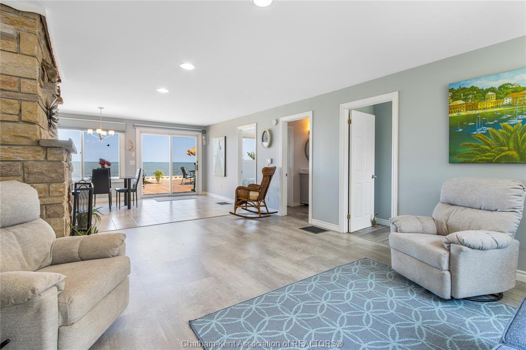 95 Island Crescent, Lighthouse Cove, ON - Indoor Photo Showing Living Room