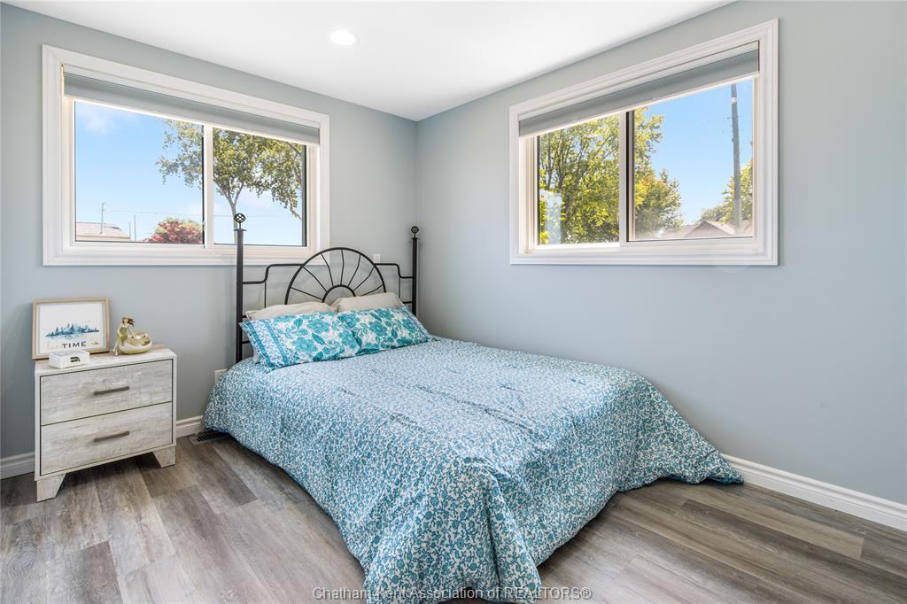 95 Island Crescent, Lighthouse Cove, ON - Indoor Photo Showing Bedroom