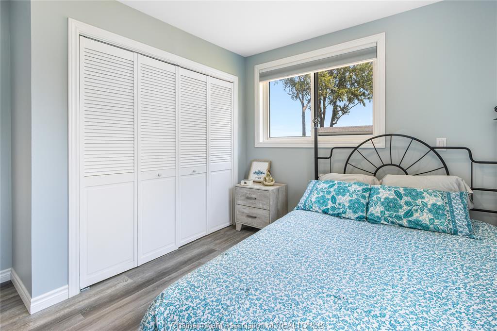 95 Island Crescent, Lighthouse Cove, ON - Indoor Photo Showing Bedroom
