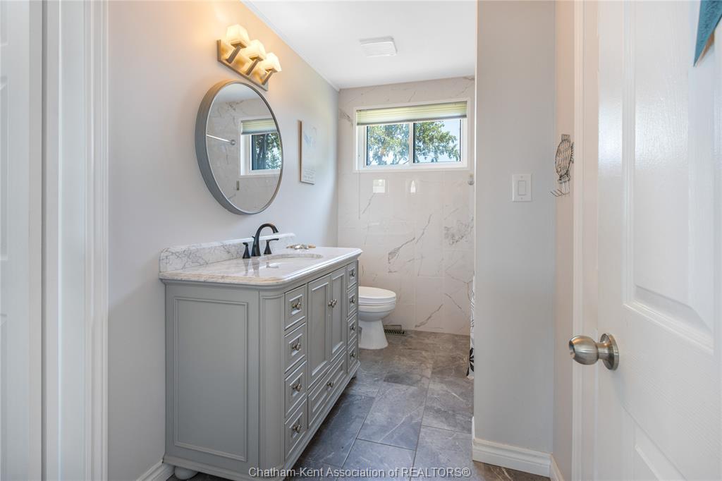 95 Island Crescent, Lighthouse Cove, ON - Indoor Photo Showing Bathroom