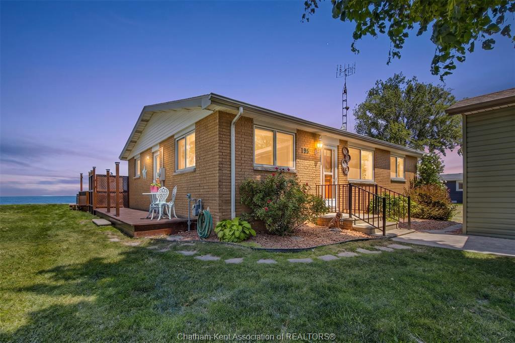 95 Island Crescent, Lighthouse Cove, ON - Outdoor With Deck Patio Veranda With Exterior