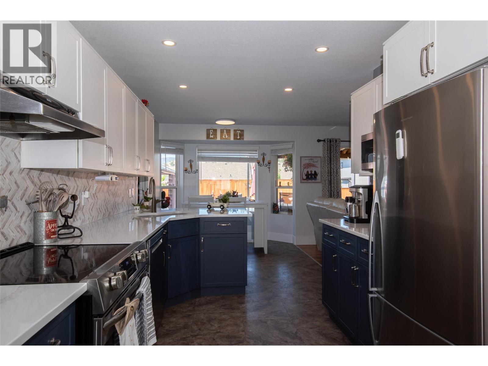 11414 Adams Avenue, Summerland, BC - Indoor Photo Showing Kitchen With Stainless Steel Kitchen