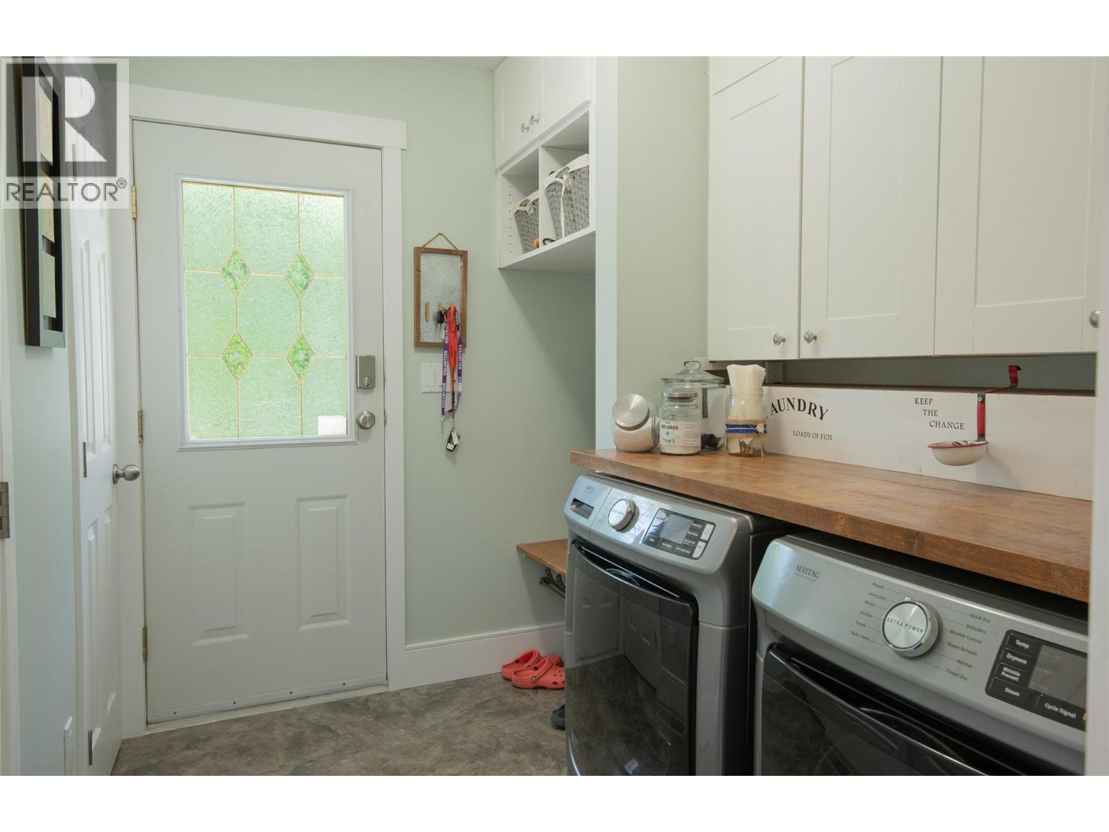 11414 Adams Avenue, Summerland, BC - Indoor Photo Showing Laundry Room