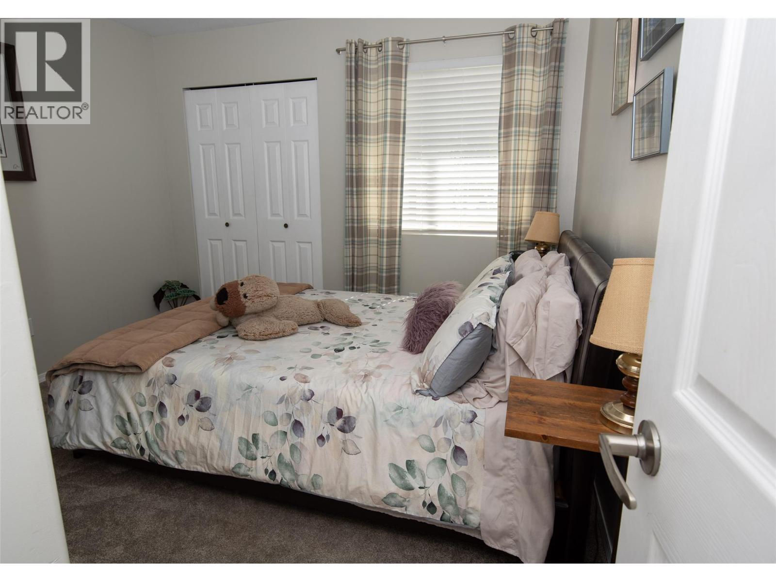11414 Adams Avenue, Summerland, BC - Indoor Photo Showing Bedroom