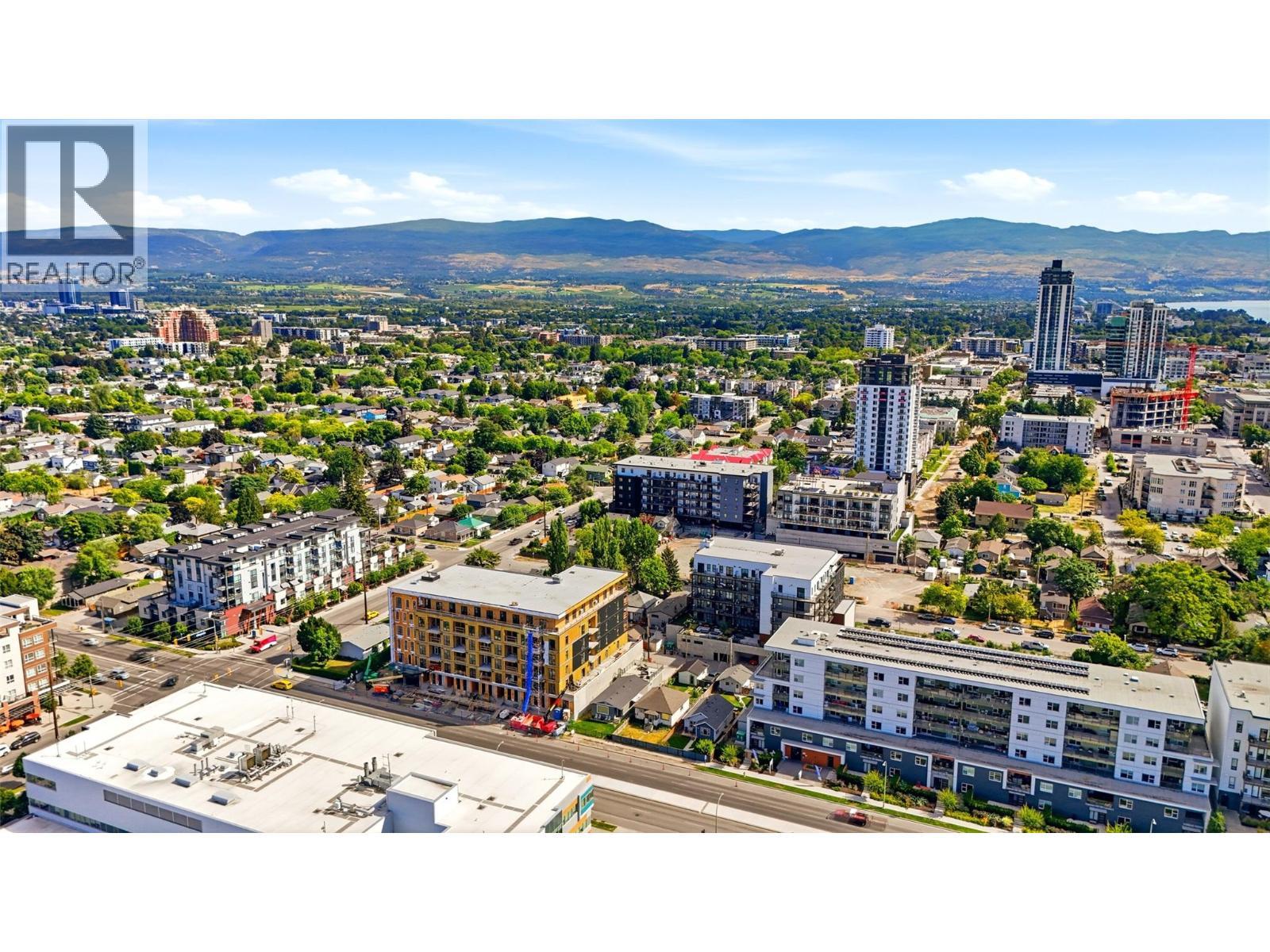623 Clement Avenue, Kelowna, BC - Outdoor With View