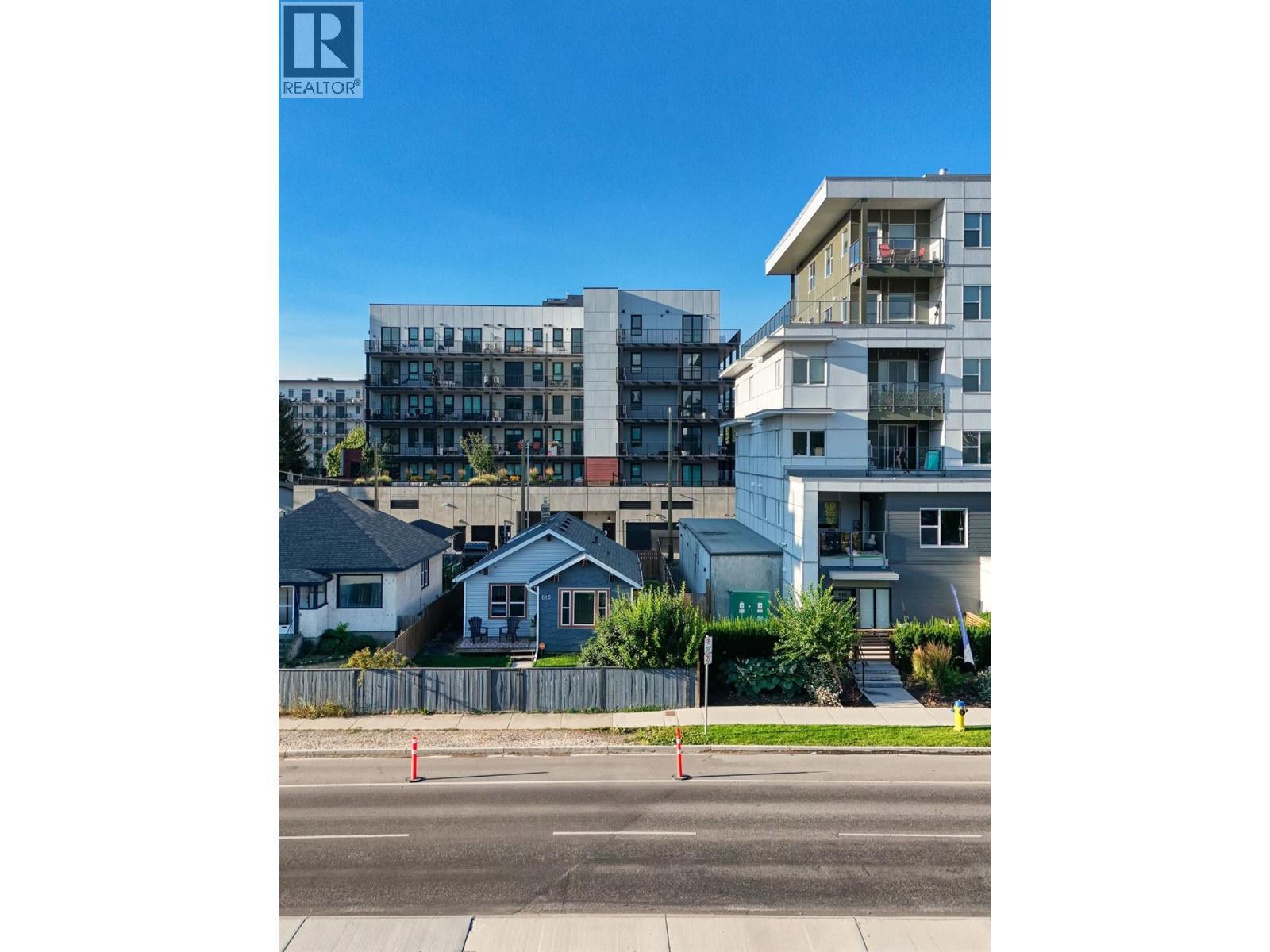 623 Clement Avenue, Kelowna, BC - Outdoor