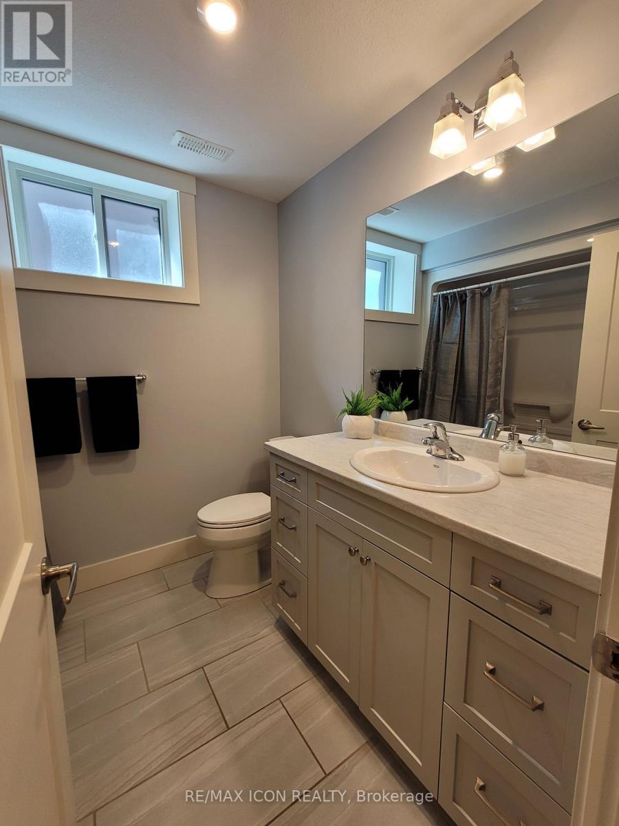 355 Northport Drive, Saugeen Shores, ON - Indoor Photo Showing Bathroom