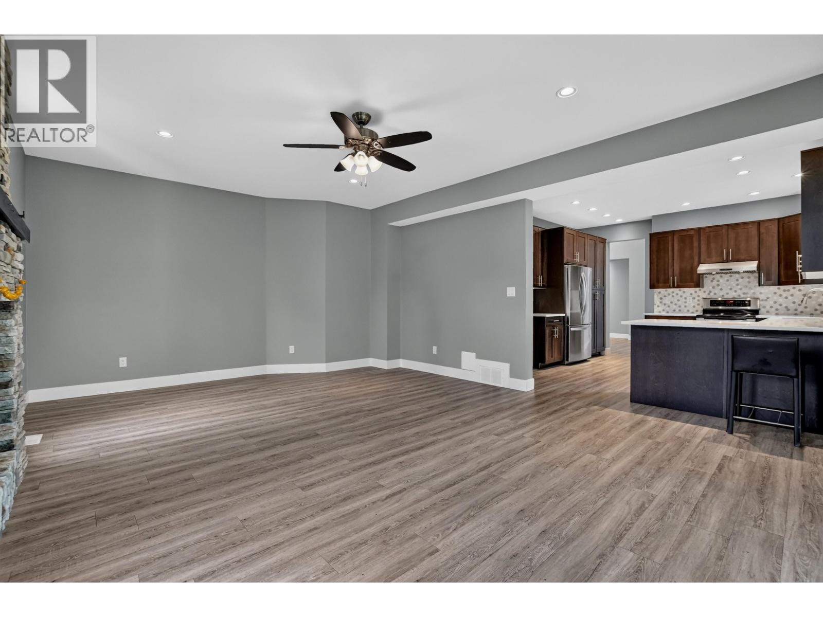 1218 Orizaba Court, Prince George, BC - Indoor Photo Showing Kitchen