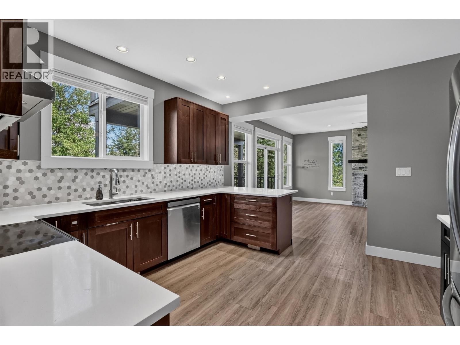 1218 Orizaba Court, Prince George, BC - Indoor Photo Showing Kitchen With Double Sink