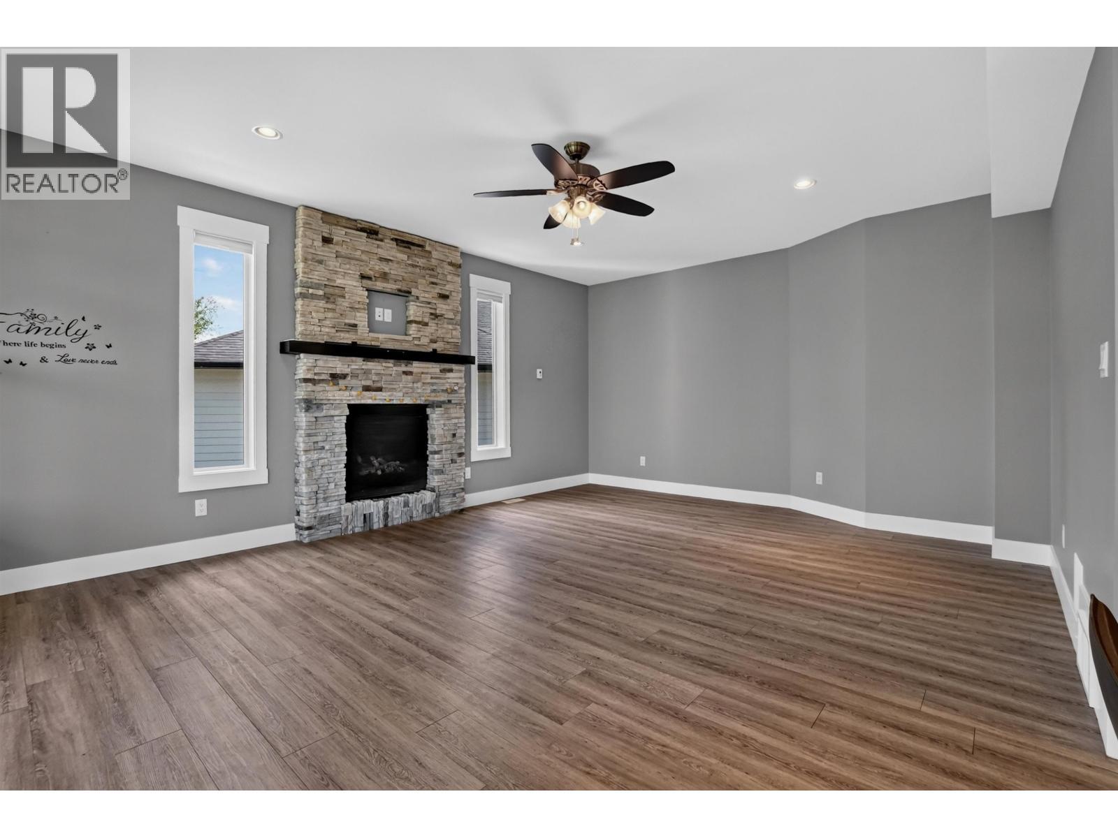 1218 Orizaba Court, Prince George, BC - Indoor Photo Showing Living Room With Fireplace