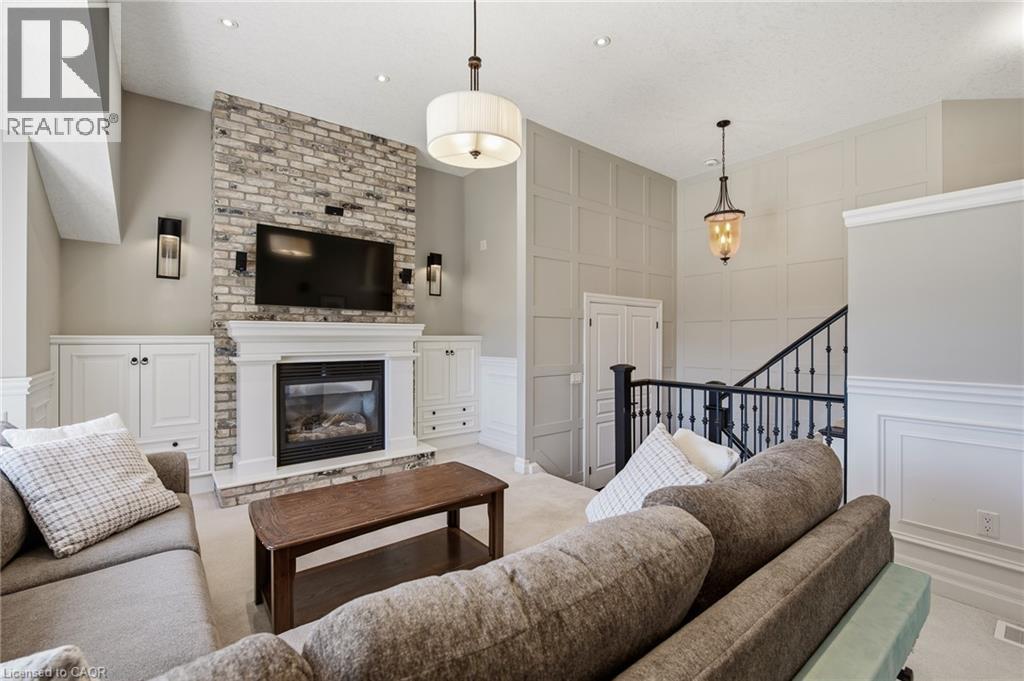 936 Dunblane Court, Kitchener, ON - Indoor Photo Showing Living Room With Fireplace