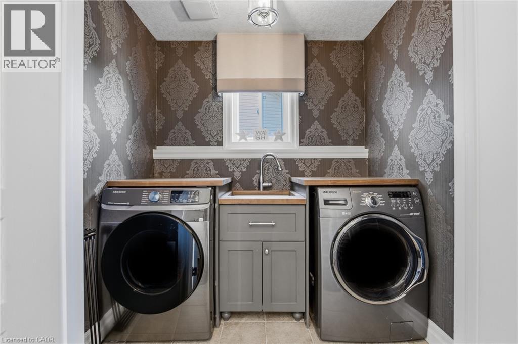 936 Dunblane Court, Kitchener, ON - Indoor Photo Showing Laundry Room