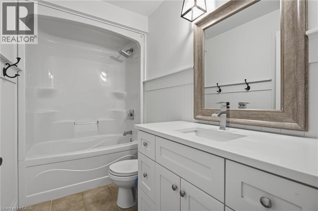 936 Dunblane Court, Kitchener, ON - Indoor Photo Showing Bathroom