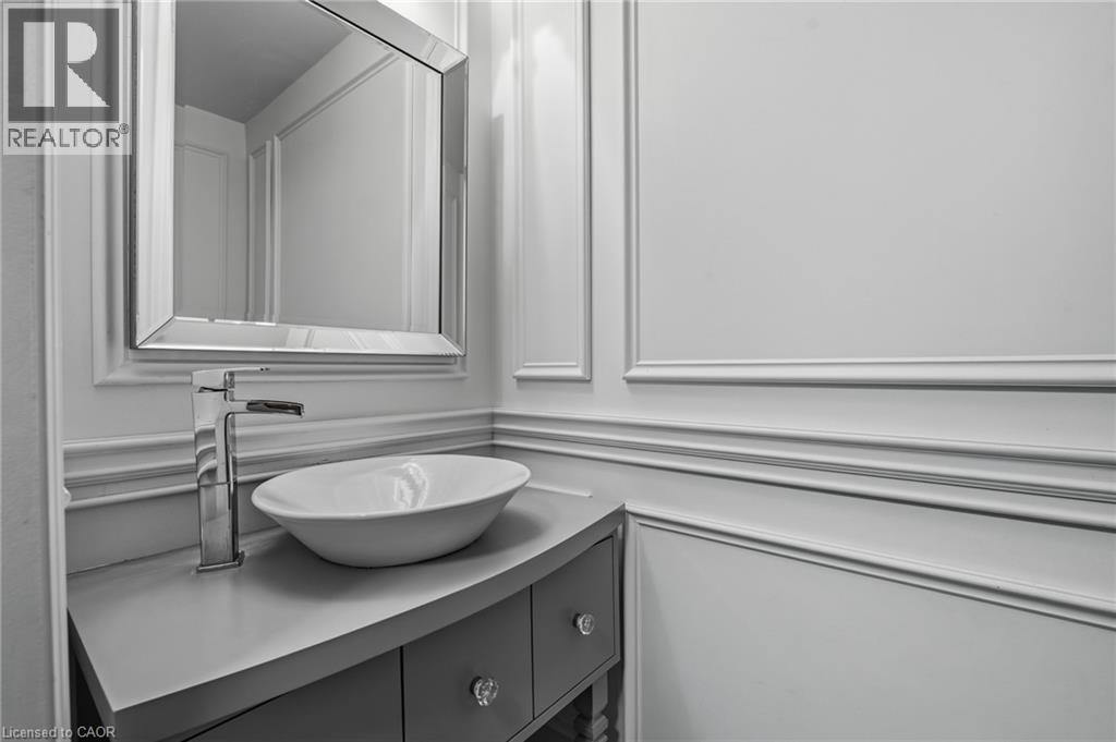 936 Dunblane Court, Kitchener, ON - Indoor Photo Showing Bathroom