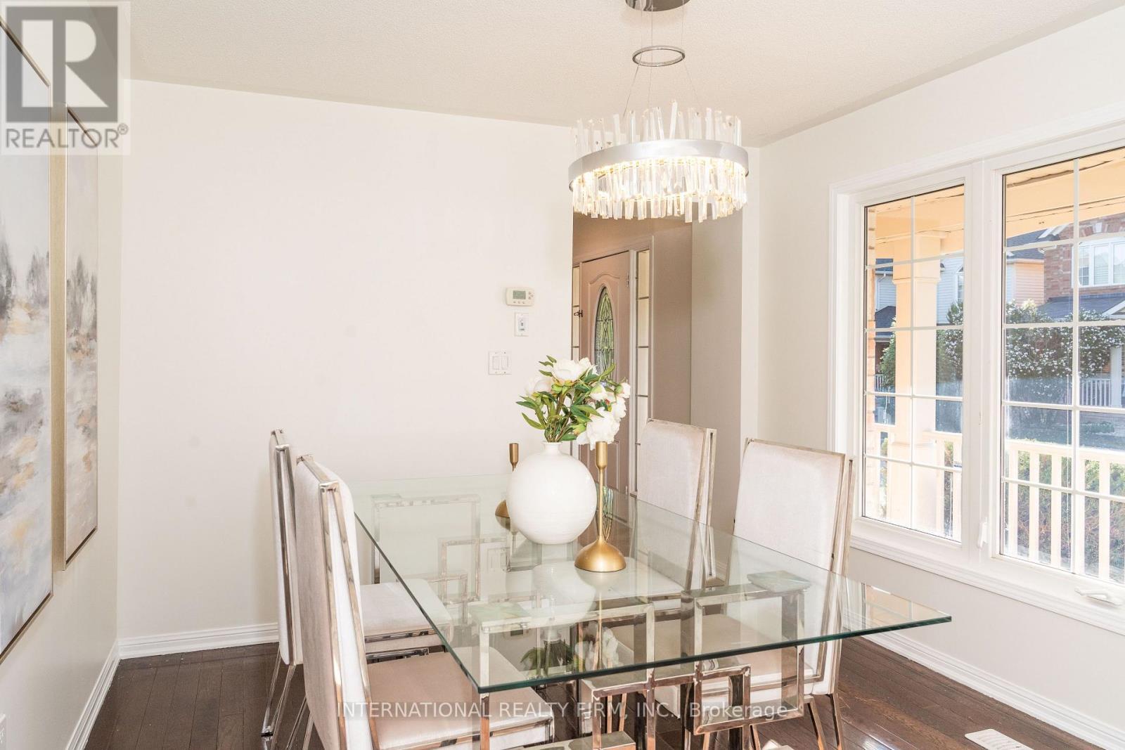 720 Stagg Gardens, Milton, ON - Indoor Photo Showing Dining Room