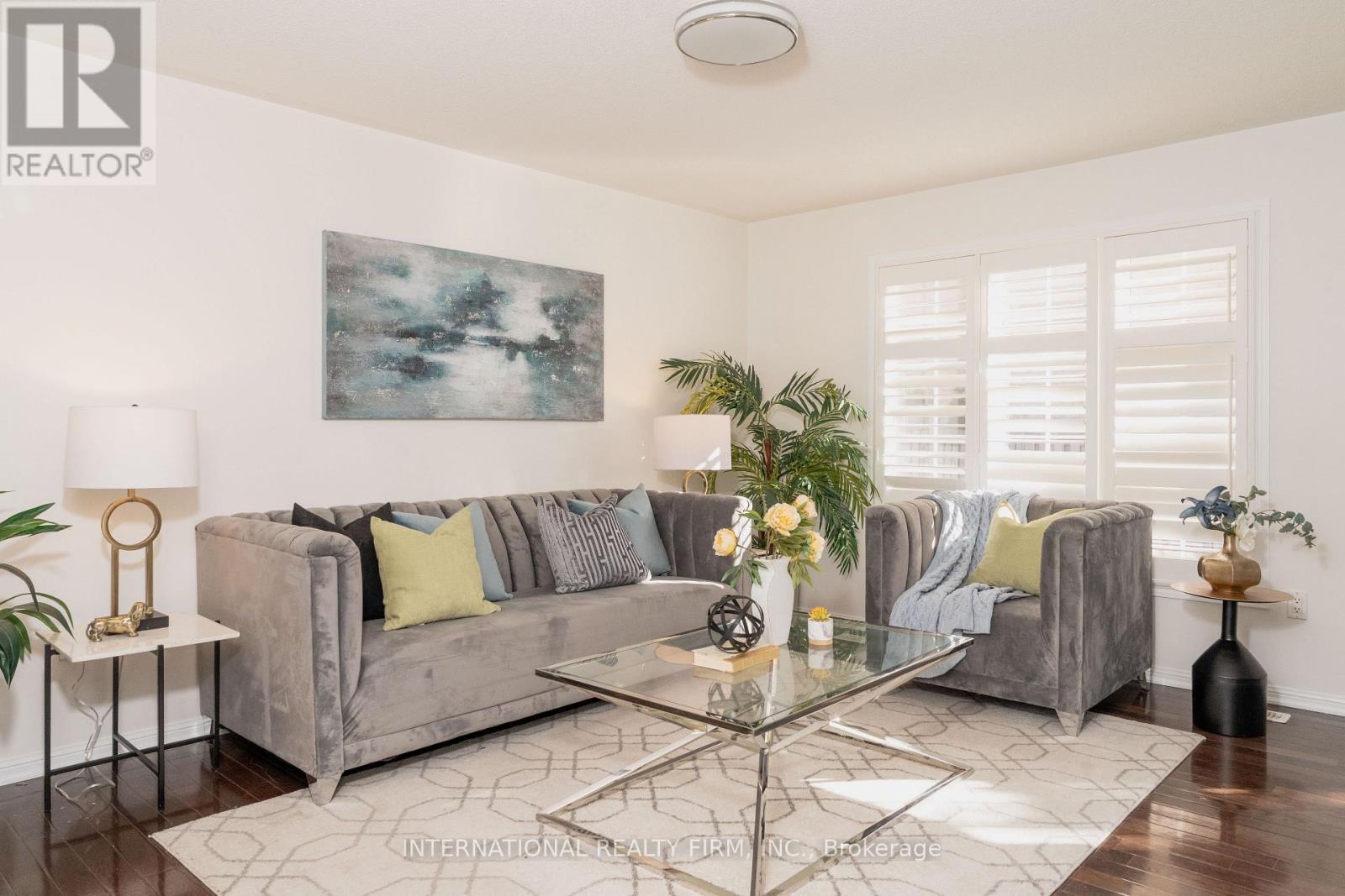 720 Stagg Gardens, Milton, ON - Indoor Photo Showing Living Room