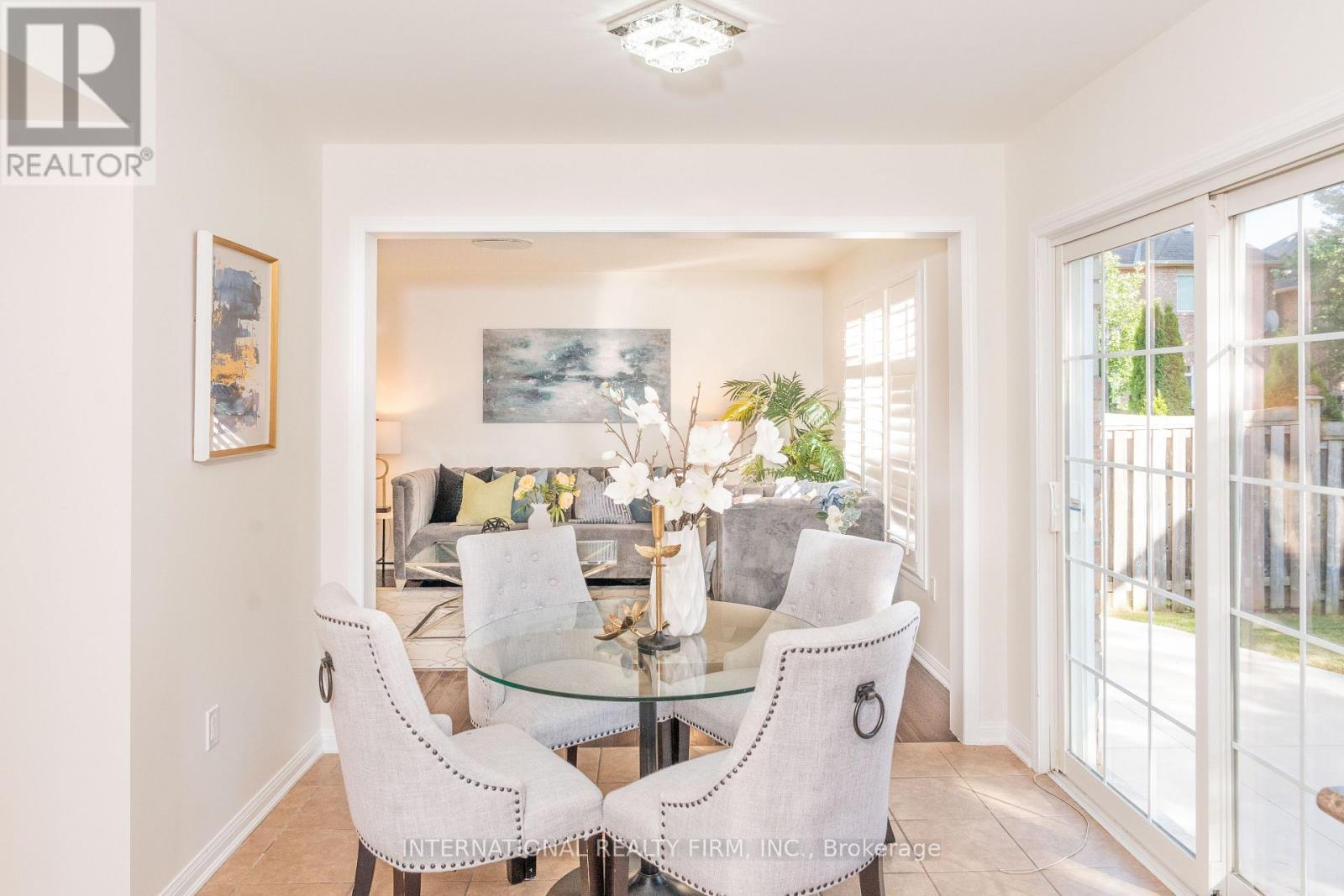 720 Stagg Gardens, Milton, ON - Indoor Photo Showing Dining Room