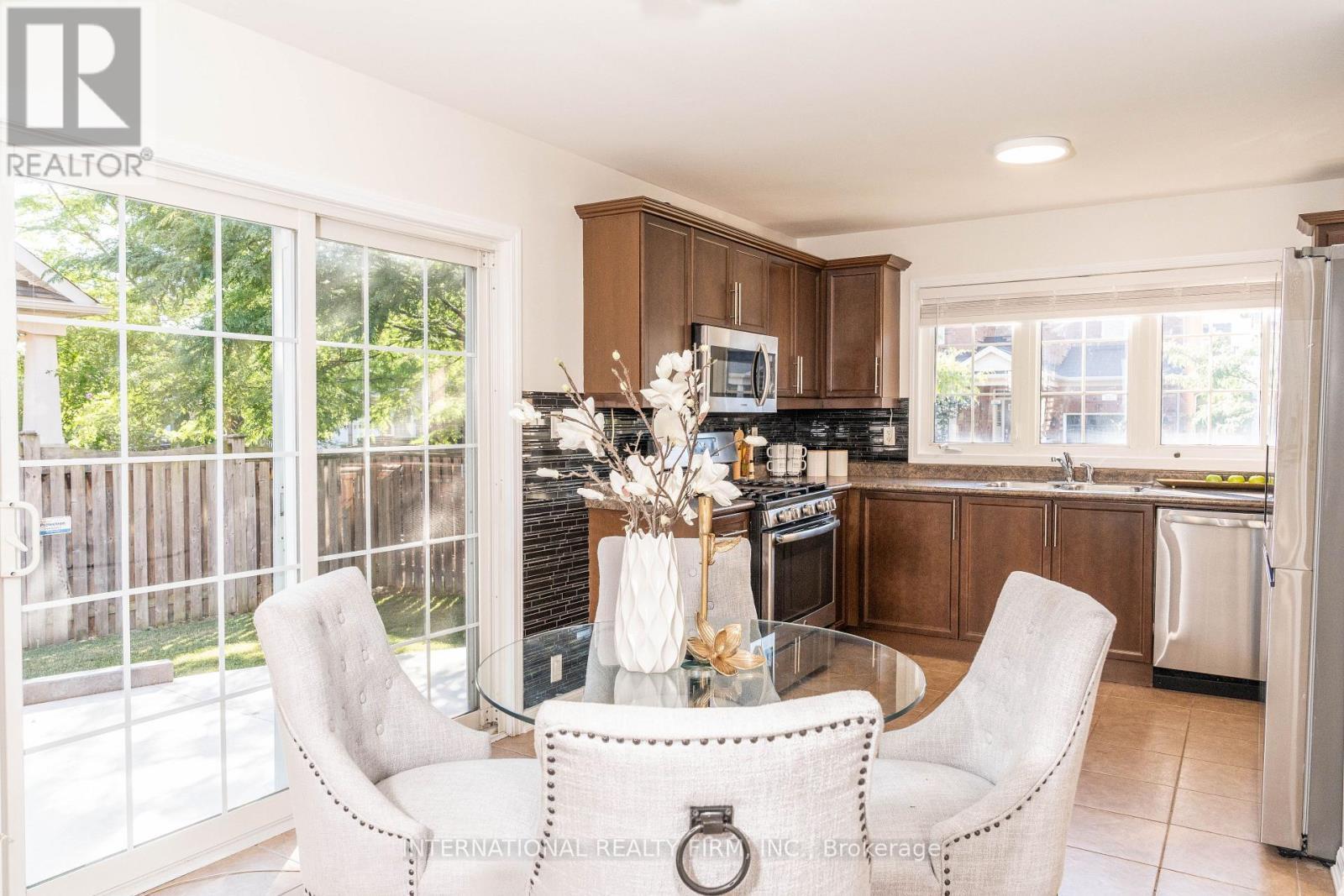 720 Stagg Gardens, Milton, ON - Indoor