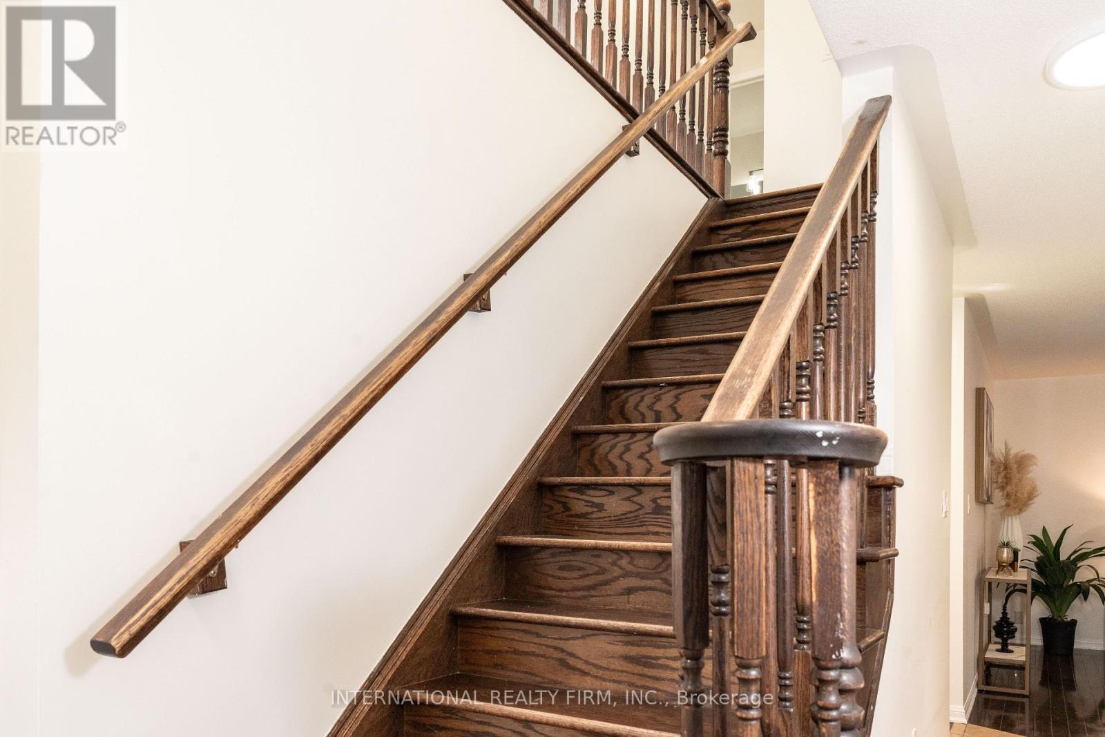 720 Stagg Gardens, Milton, ON - Indoor Photo Showing Other Room