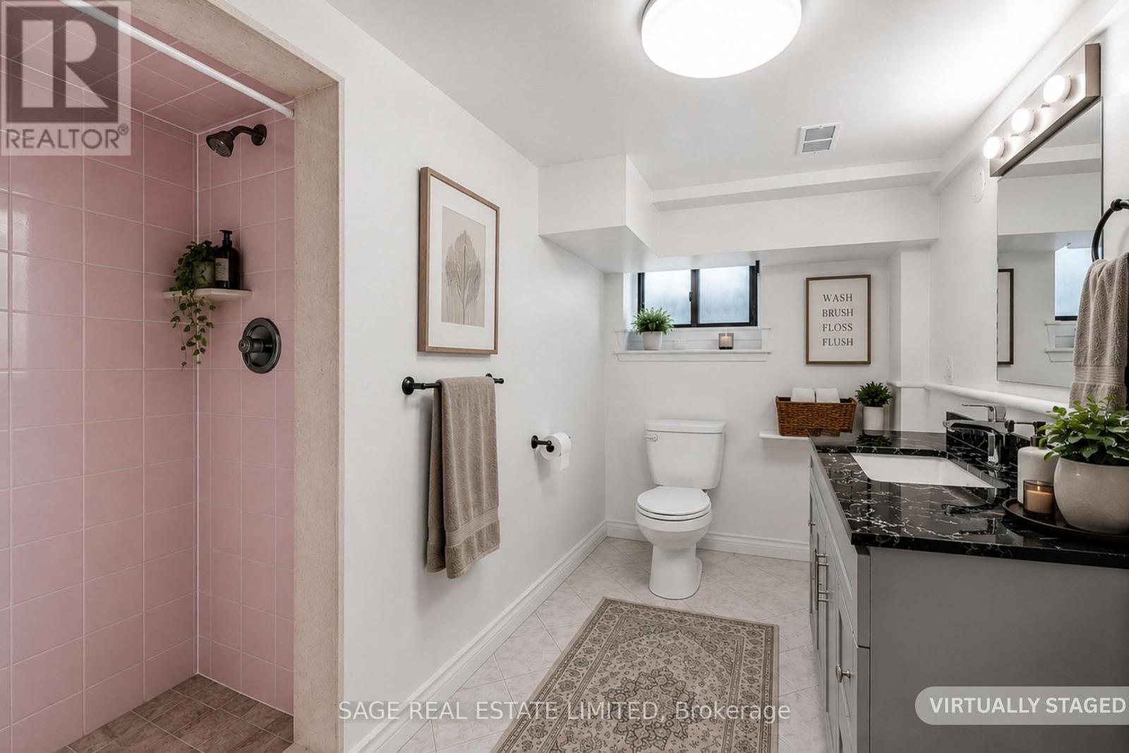 521 Glen Park Avenue, Toronto, ON - Indoor Photo Showing Bathroom