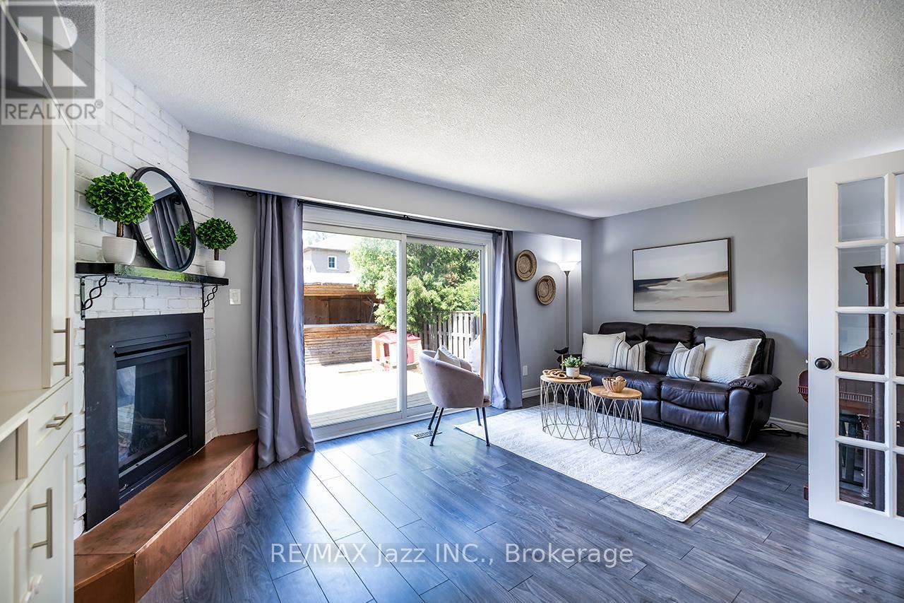 1324 Astra Court, Oshawa (Eastdale), ON - Indoor Photo Showing Living Room With Fireplace