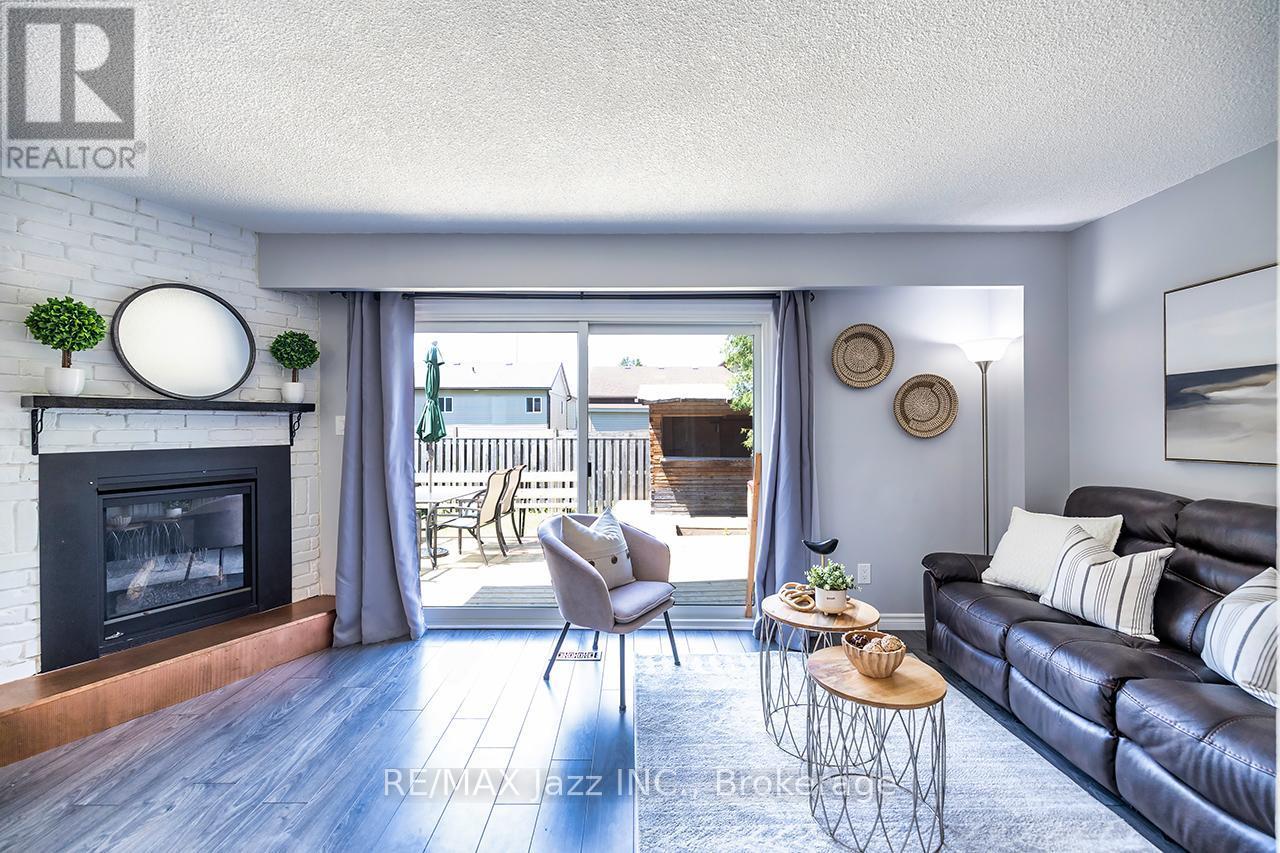 1324 Astra Court, Oshawa (Eastdale), ON - Indoor Photo Showing Living Room With Fireplace