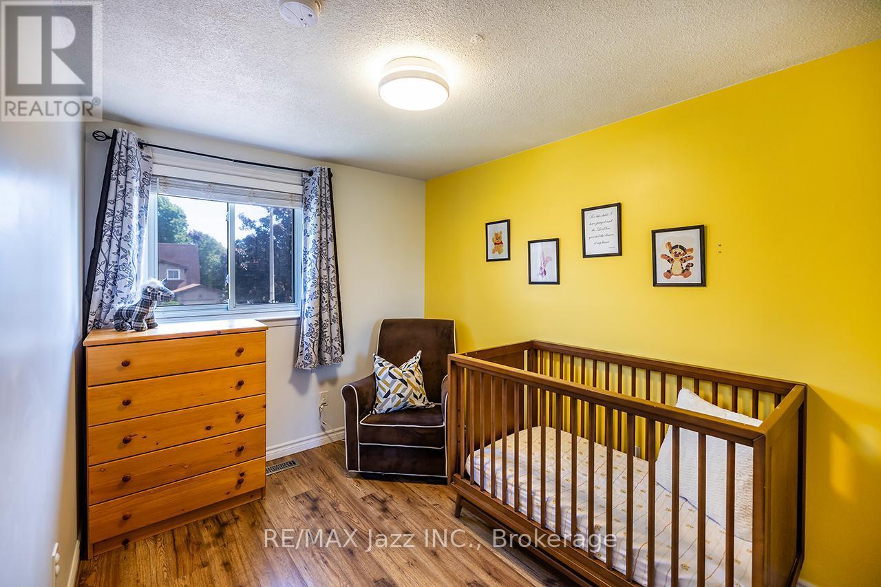 1324 Astra Court, Oshawa (Eastdale), ON - Indoor Photo Showing Bedroom