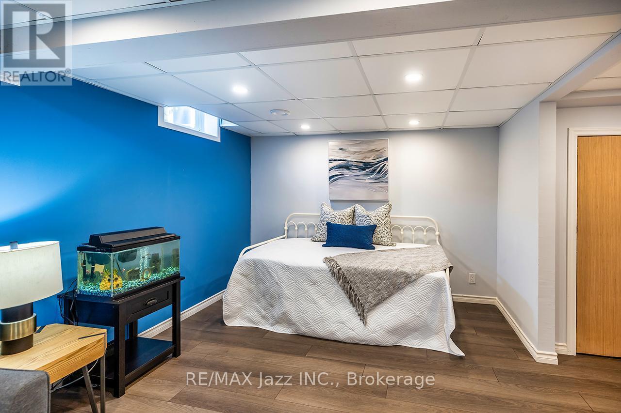 1324 Astra Court, Oshawa (Eastdale), ON - Indoor