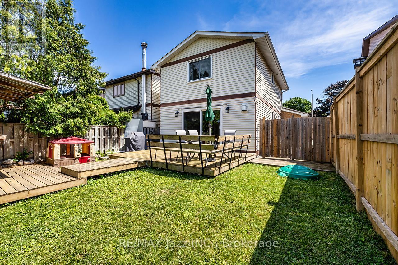 1324 Astra Court, Oshawa (Eastdale), ON - Outdoor With Deck Patio Veranda With Exterior