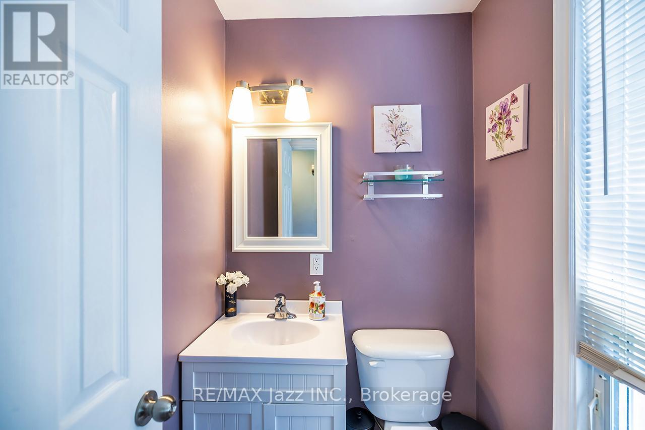 1324 Astra Court, Oshawa (Eastdale), ON - Indoor Photo Showing Bathroom