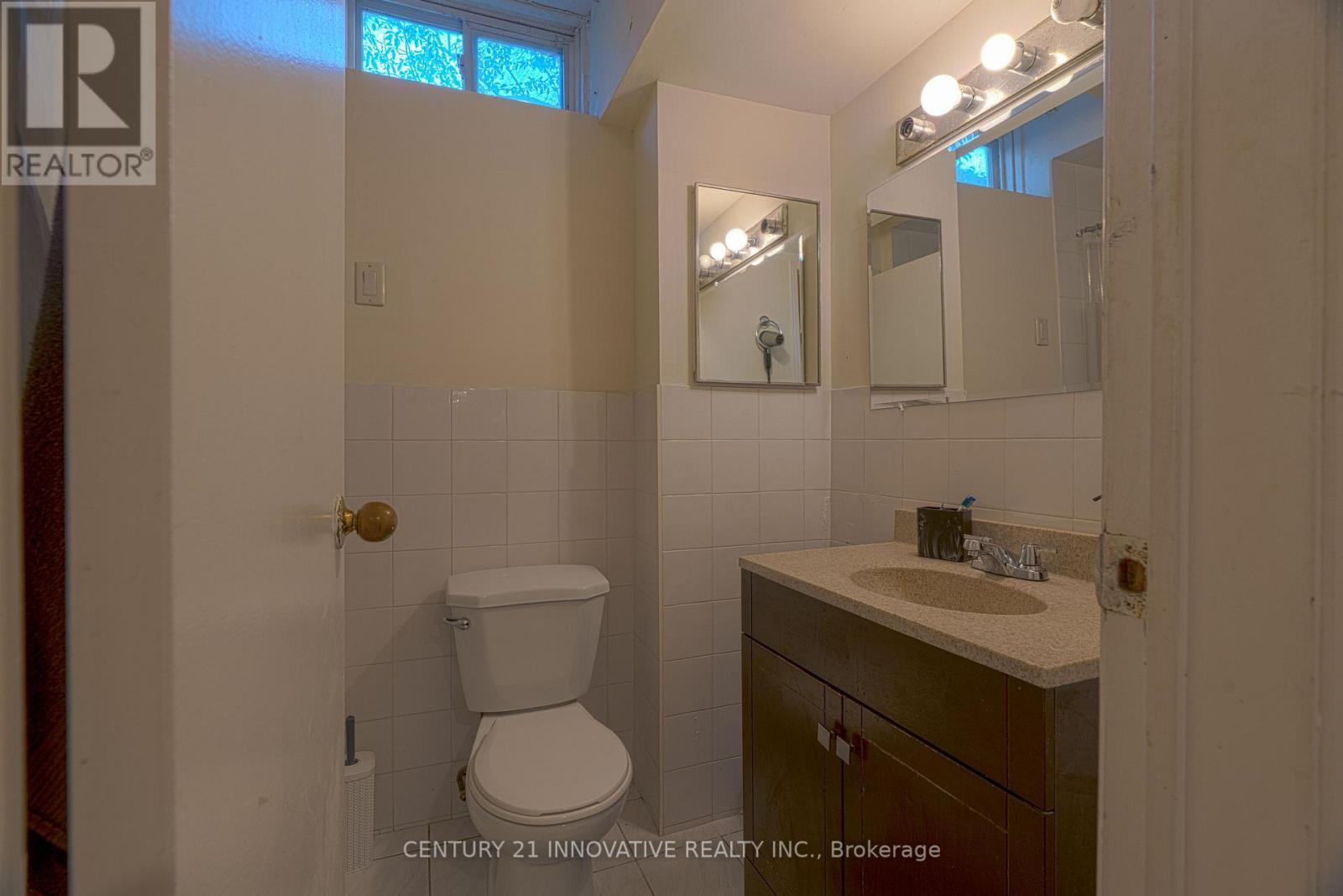 35 Magill Drive, Ajax, ON - Indoor Photo Showing Bathroom