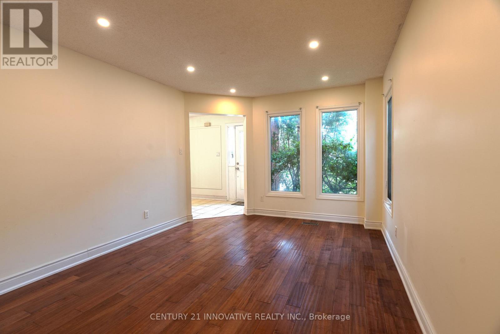 35 Magill Drive, Ajax, ON - Indoor Photo Showing Other Room