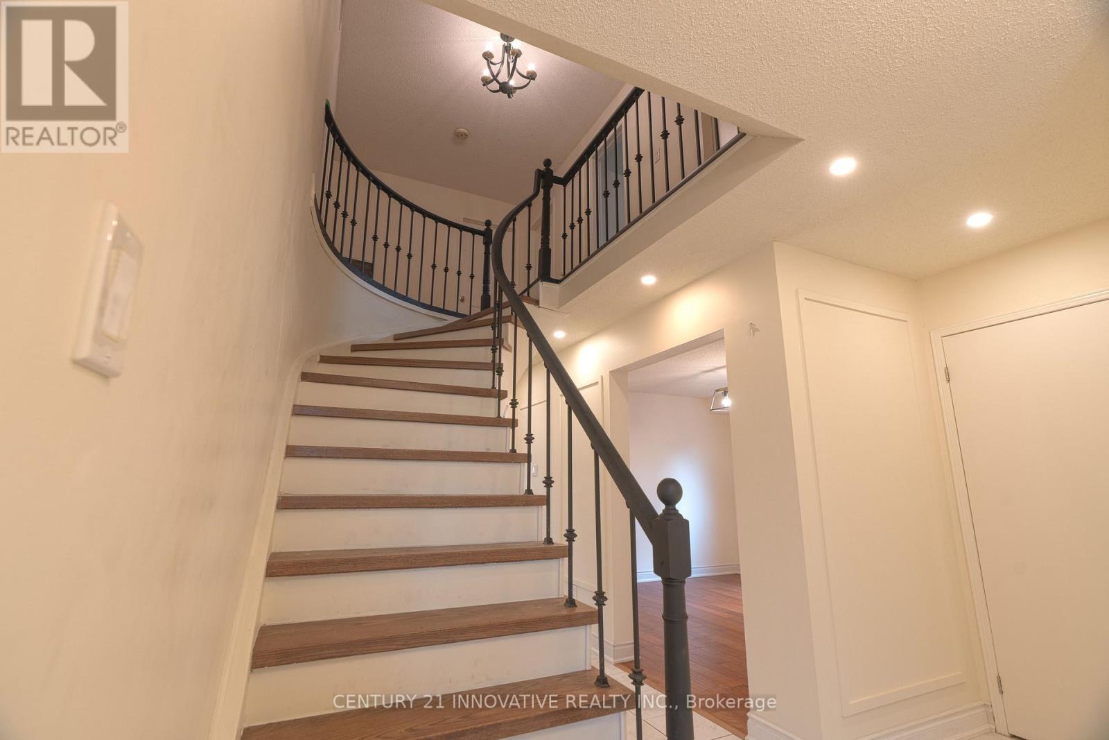 35 Magill Drive, Ajax, ON - Indoor Photo Showing Other Room