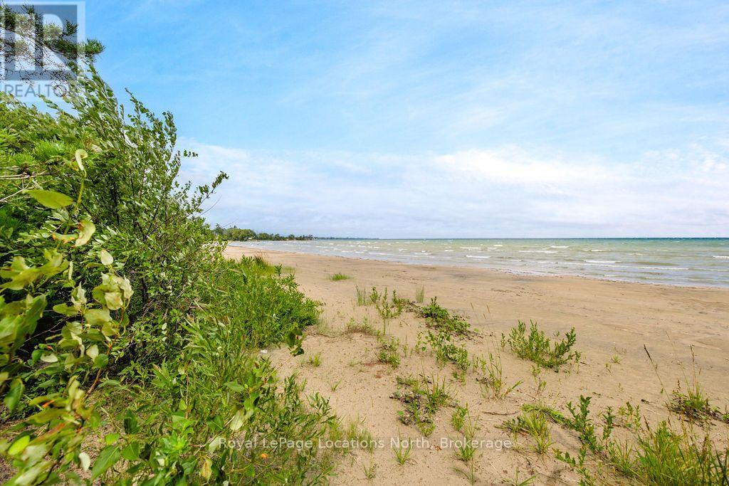 1864 Shore Lane, Wasaga Beach, ON - Outdoor With View