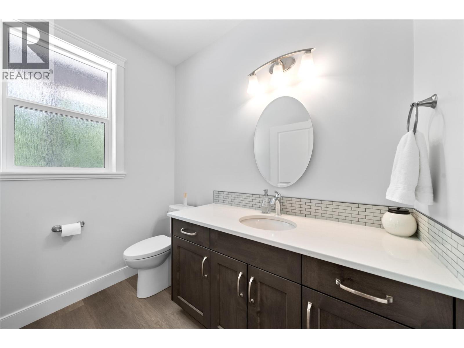 2592 Alpen Paradies Road Unit# 58, Blind Bay, BC - Indoor Photo Showing Bathroom