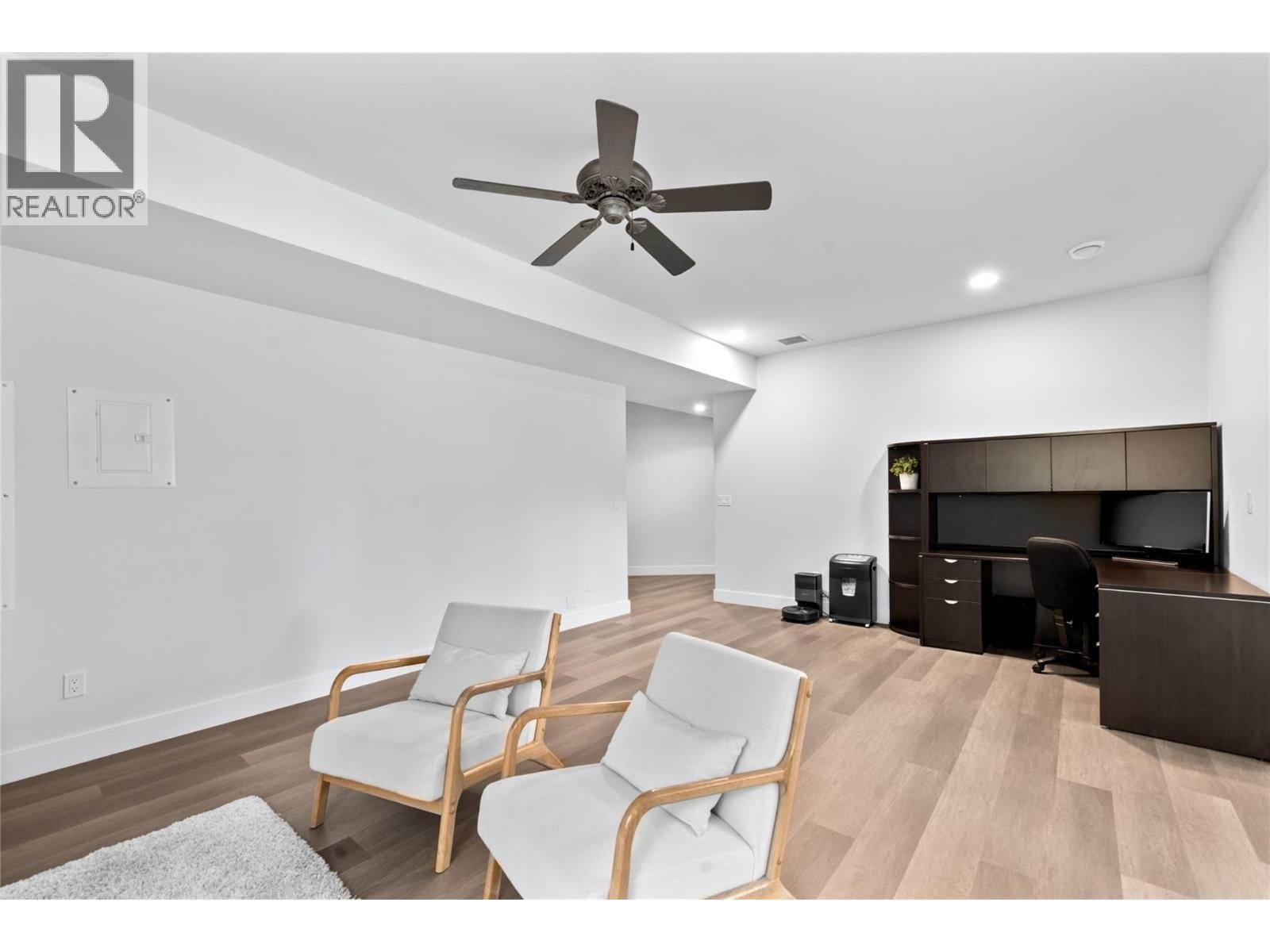 2592 Alpen Paradies Road Unit# 58, Blind Bay, BC - Indoor