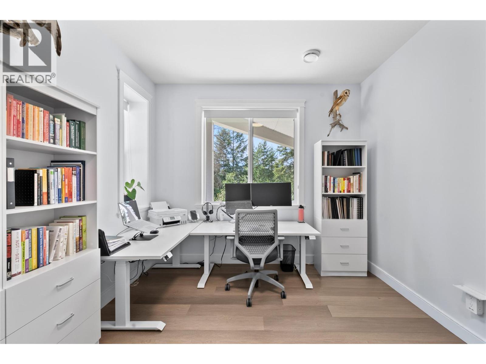 2592 Alpen Paradies Road Unit# 58, Blind Bay, BC - Indoor Photo Showing Office