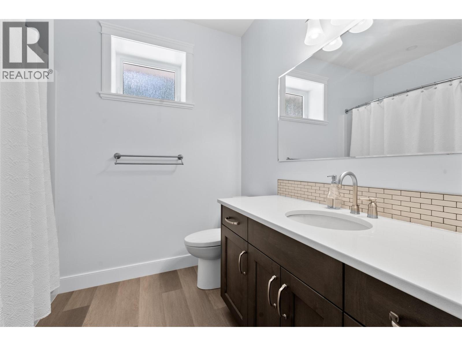 2592 Alpen Paradies Road Unit# 58, Blind Bay, BC - Indoor Photo Showing Bathroom