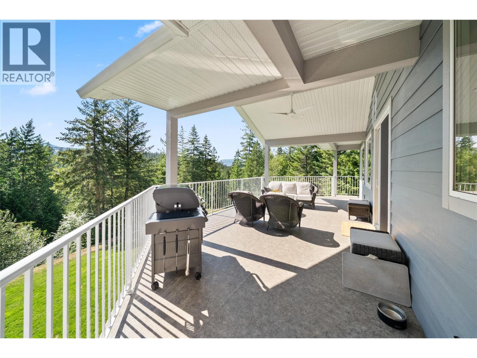 2592 Alpen Paradies Road Unit# 58, Blind Bay, BC - Outdoor With Deck Patio Veranda With Exterior
