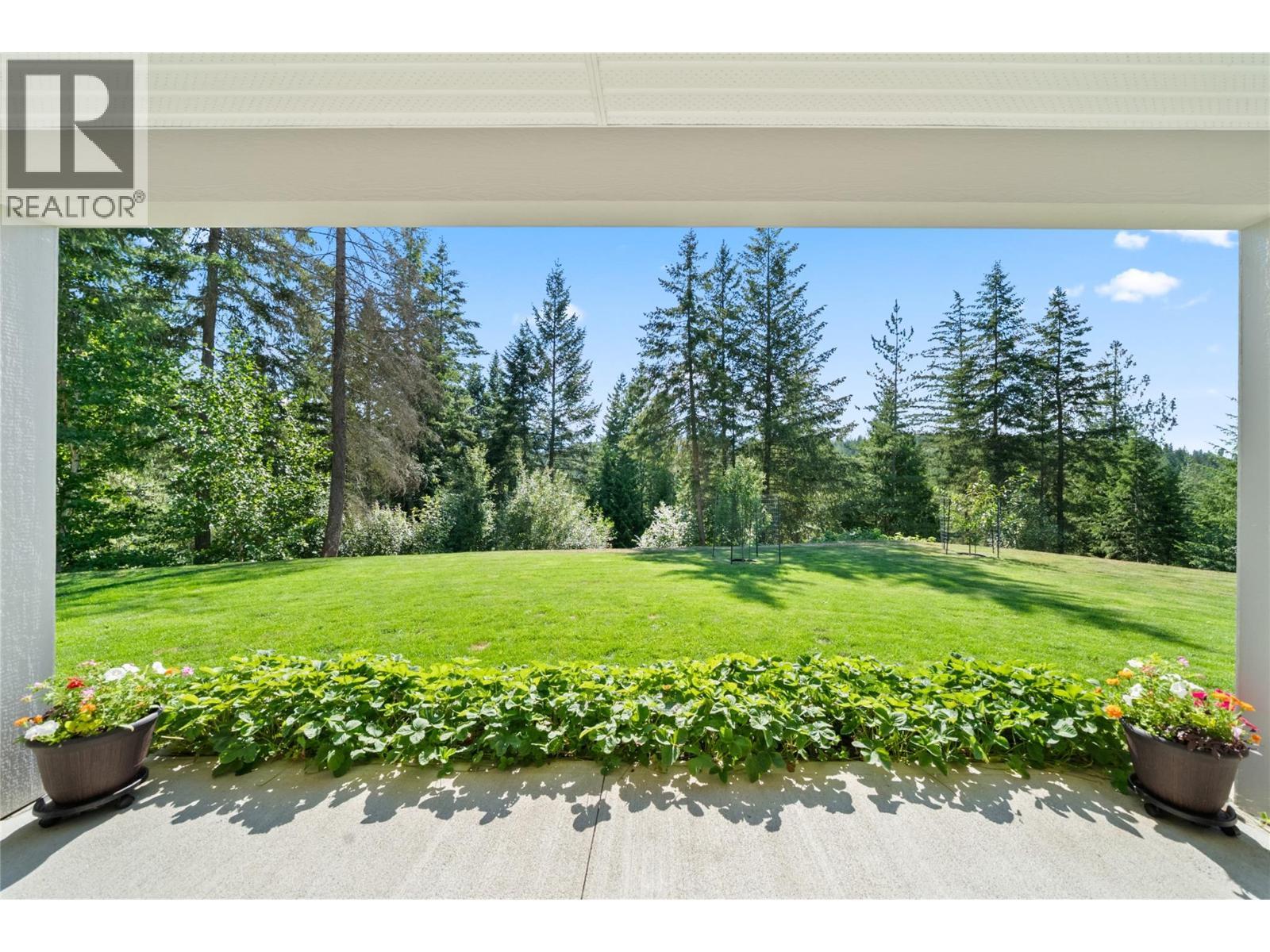 2592 Alpen Paradies Road Unit# 58, Blind Bay, BC - Outdoor