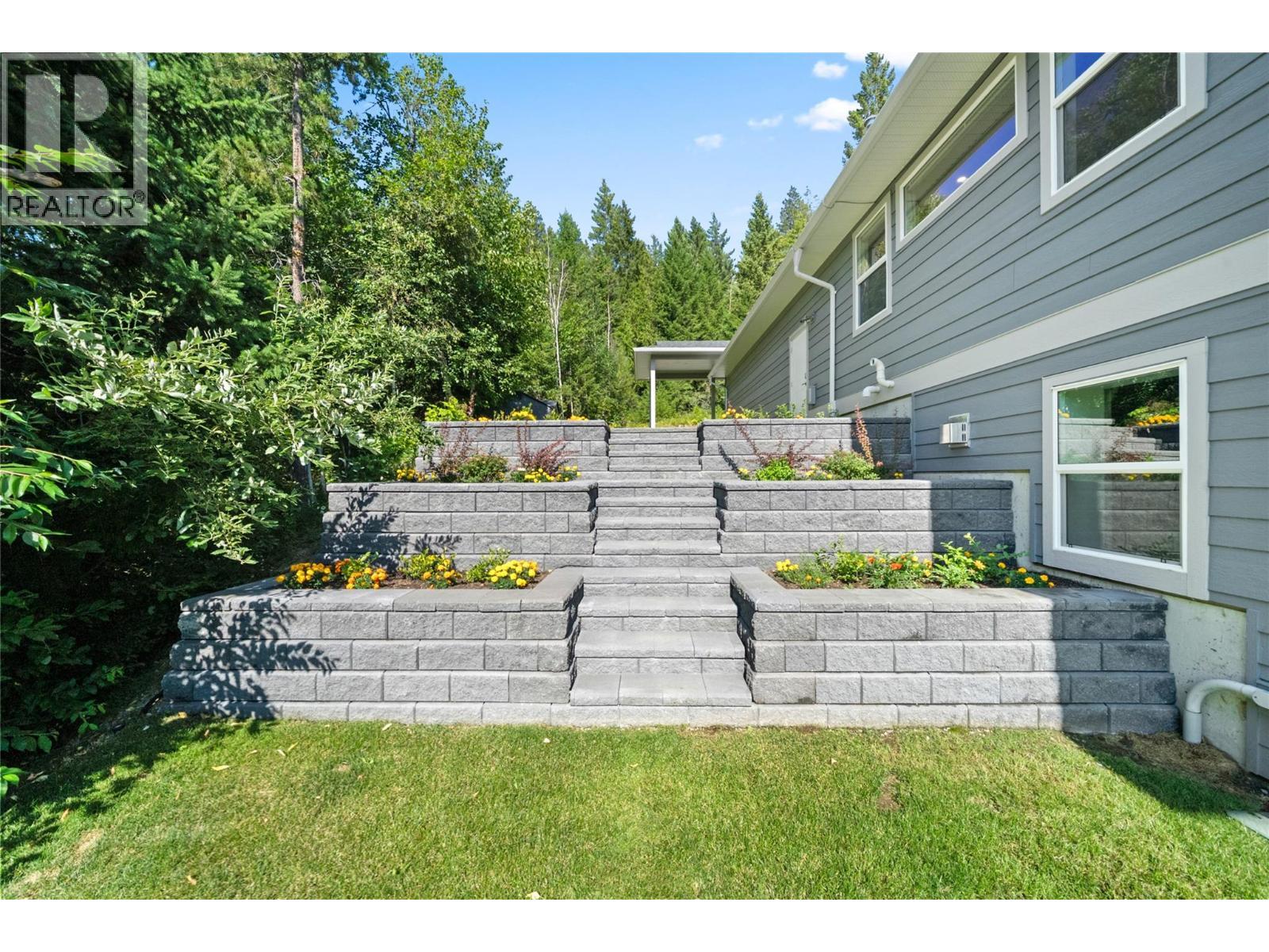 2592 Alpen Paradies Road Unit# 58, Blind Bay, BC - Outdoor