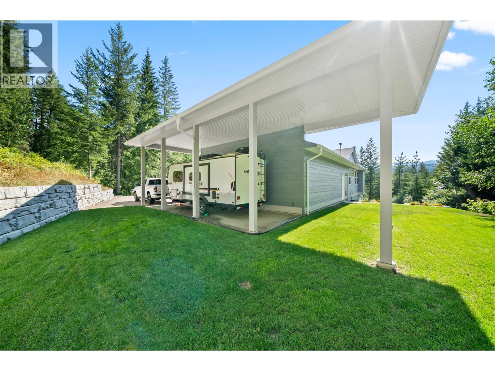 2592 Alpen Paradies Road Unit# 58, Blind Bay, BC - Outdoor