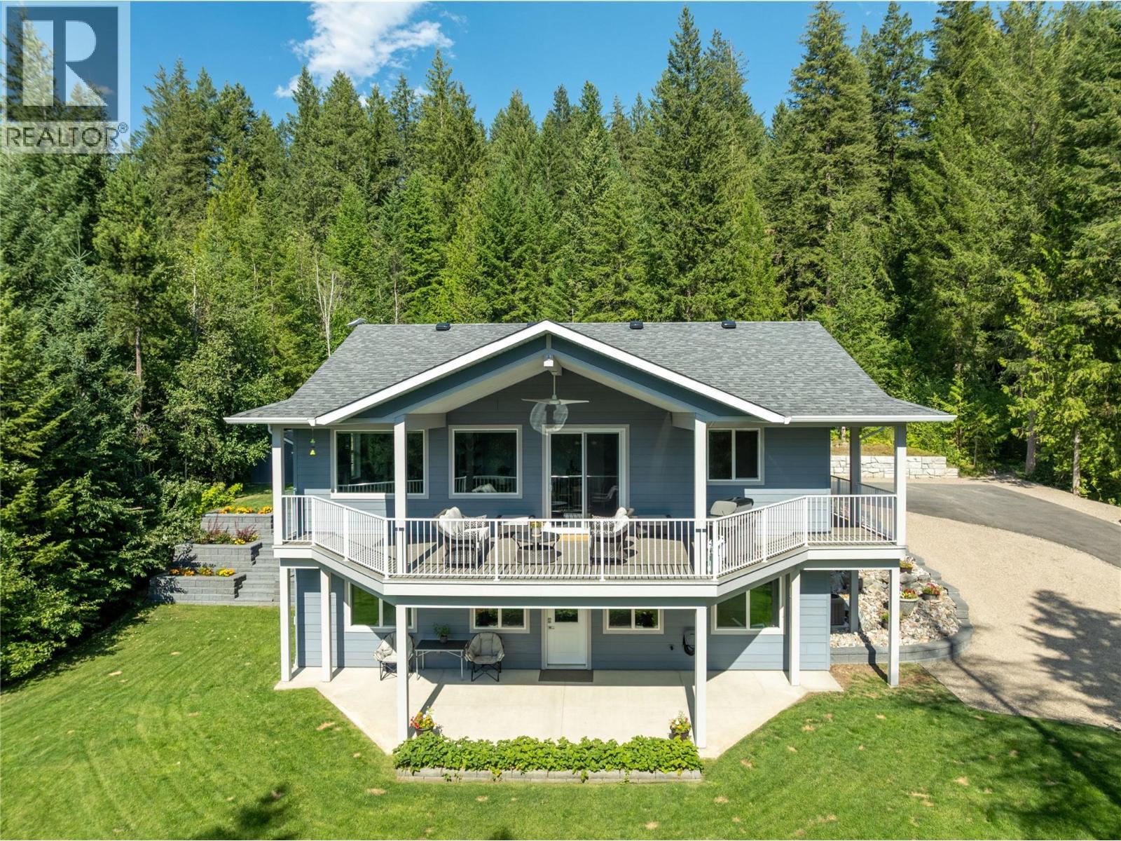 2592 Alpen Paradies Road Unit# 58, Blind Bay, BC - Outdoor With Deck Patio Veranda