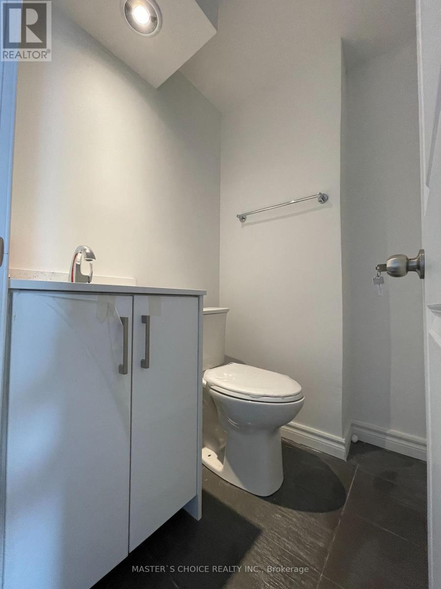 848-850 Wilson Avenue, Toronto, ON