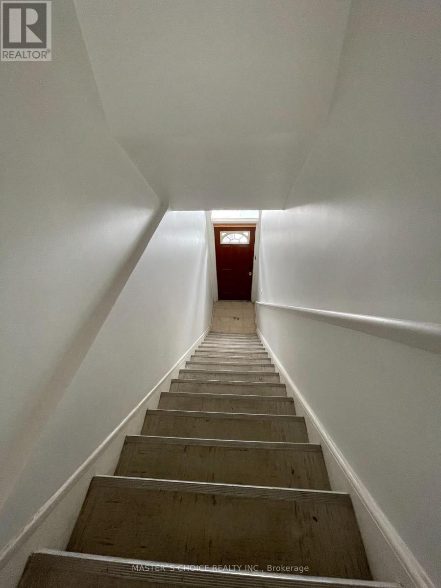 848-850 Wilson Avenue, Toronto, ON